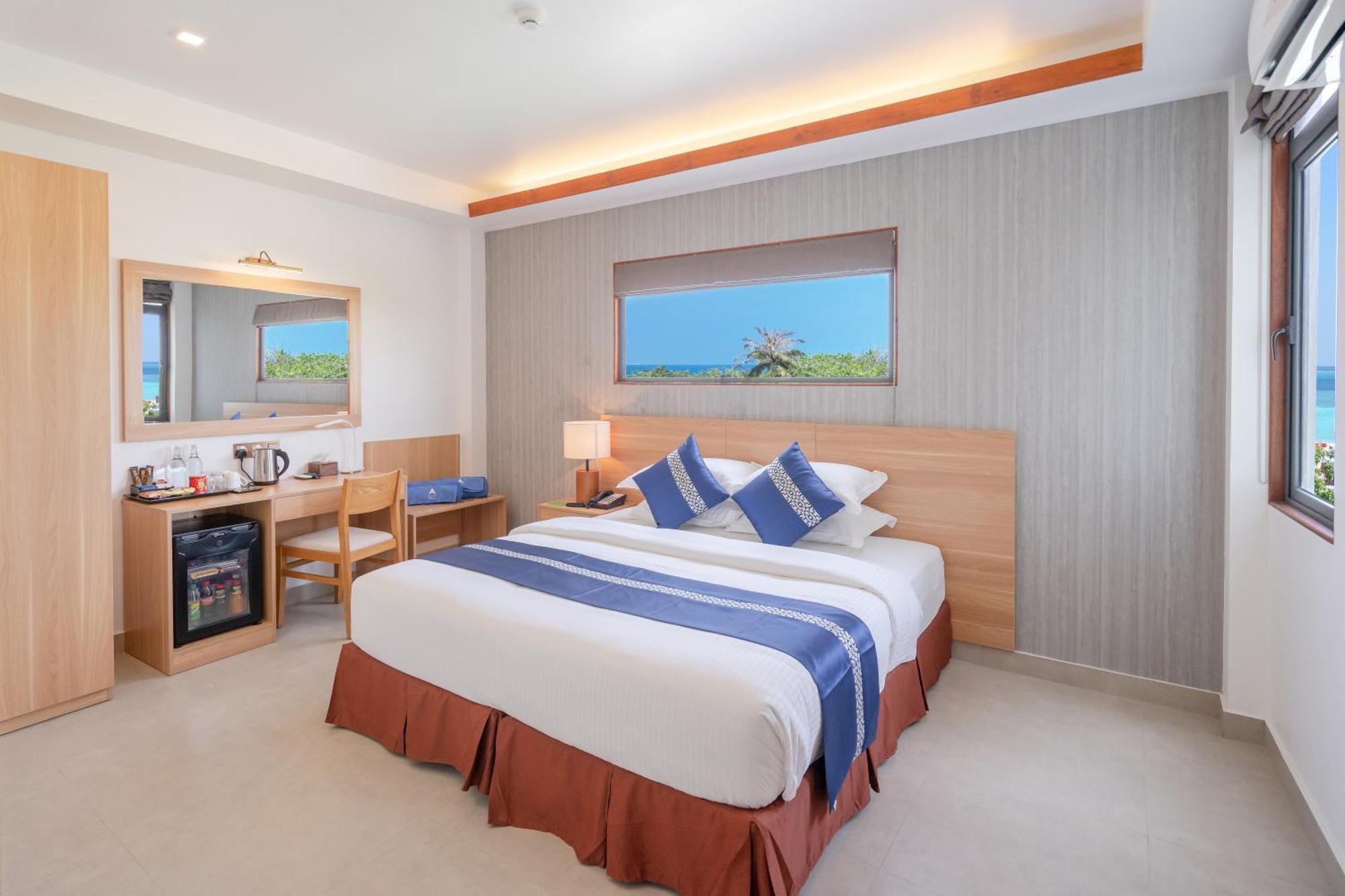 Ayala Oceanview Maldives Hotel Gulhi Exterior foto
