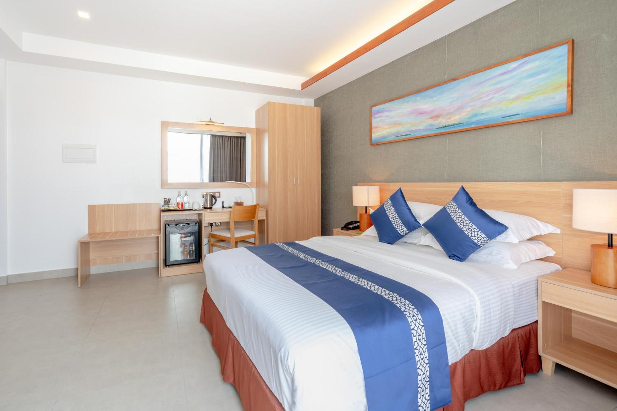 Ayala Oceanview Maldives Hotel Gulhi Exterior foto