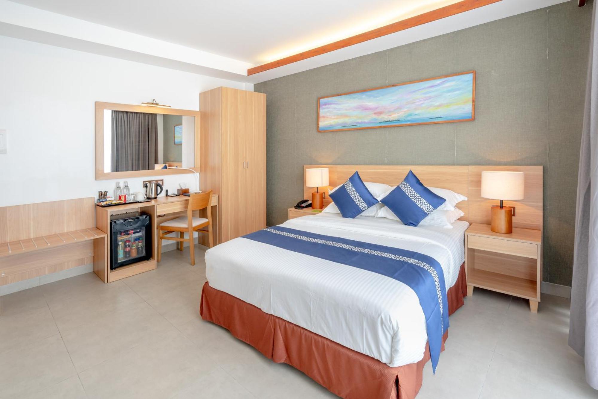 Ayala Oceanview Maldives Hotel Gulhi Exterior foto