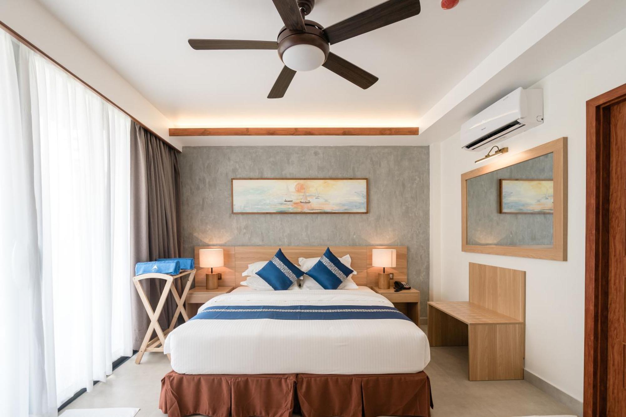 Ayala Oceanview Maldives Hotel Gulhi Exterior foto