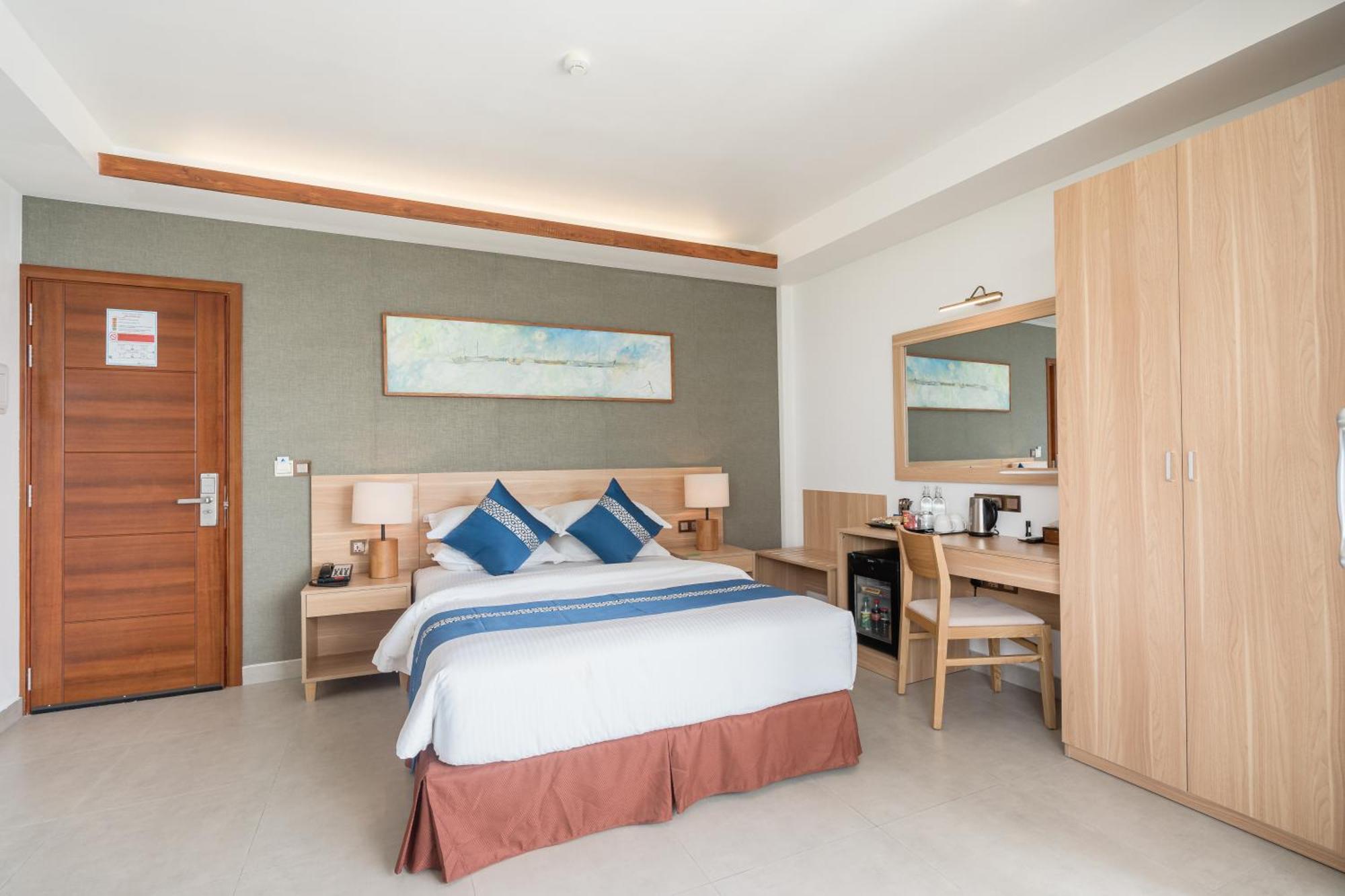 Ayala Oceanview Maldives Hotel Gulhi Exterior foto
