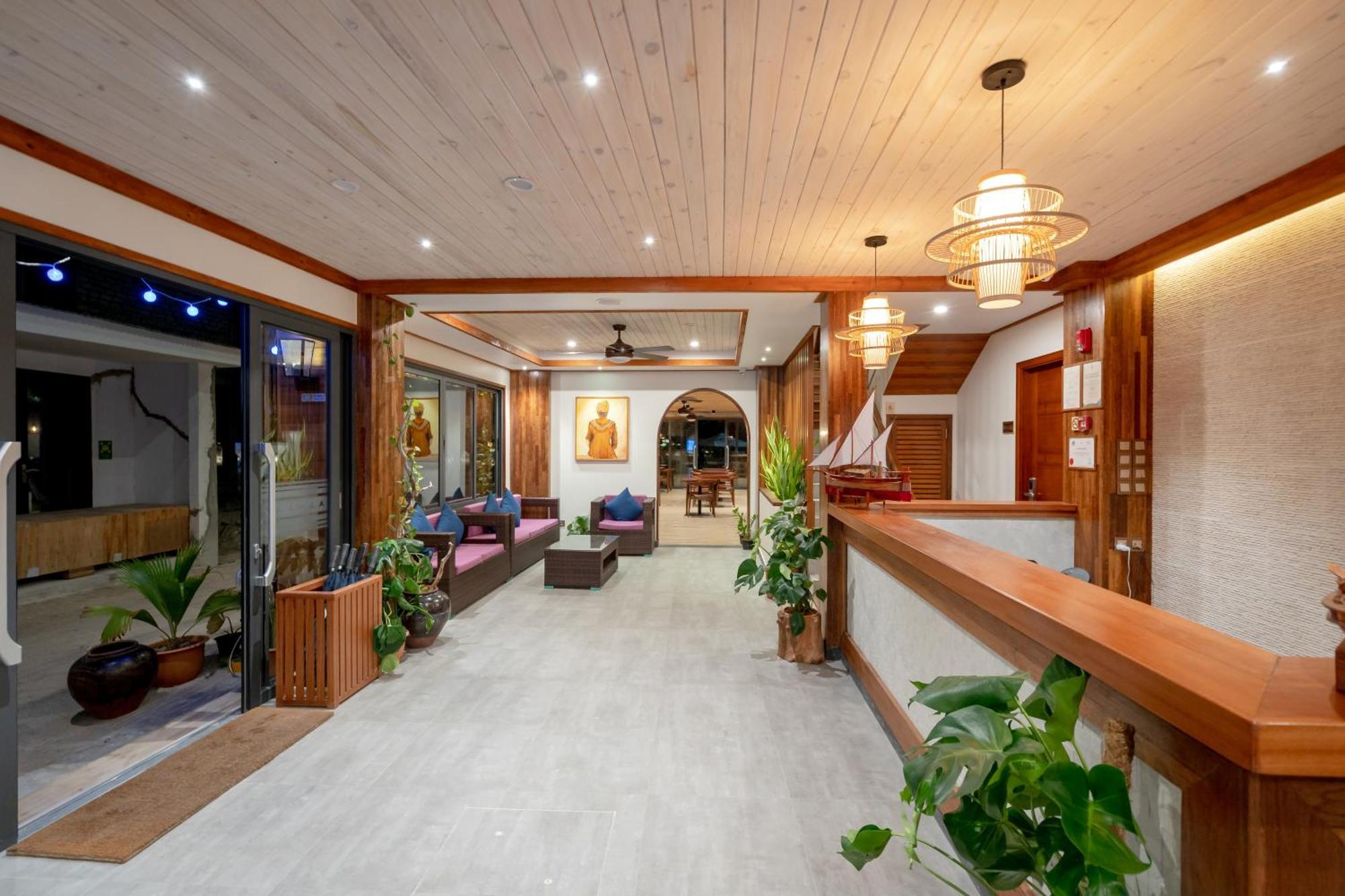 Ayala Oceanview Maldives Hotel Gulhi Exterior foto