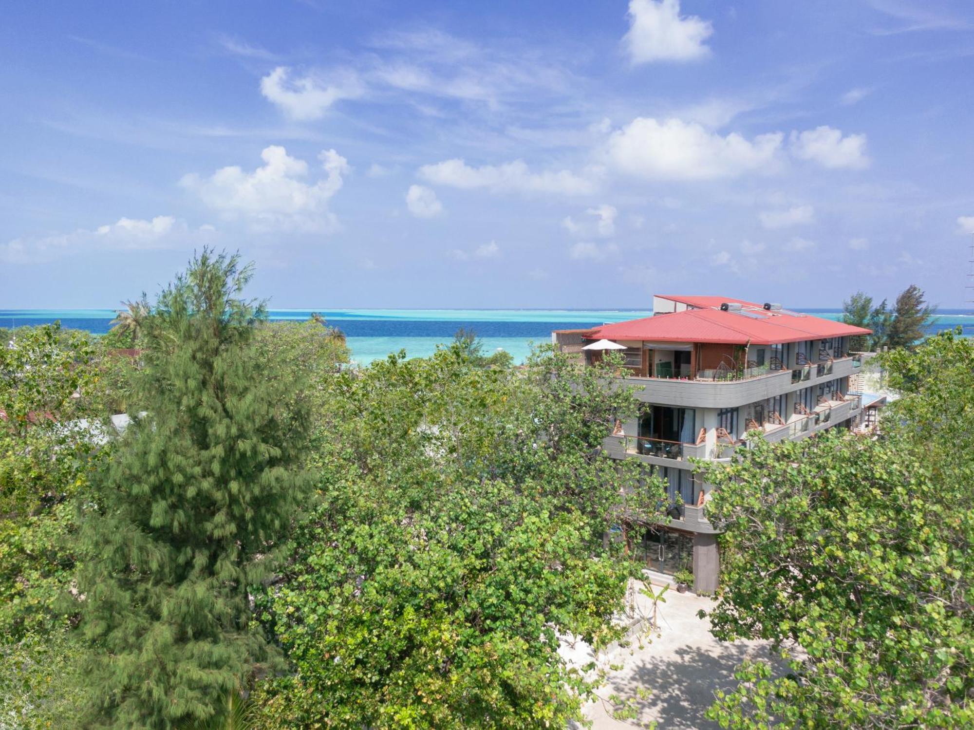 Ayala Oceanview Maldives Hotel Gulhi Exterior foto