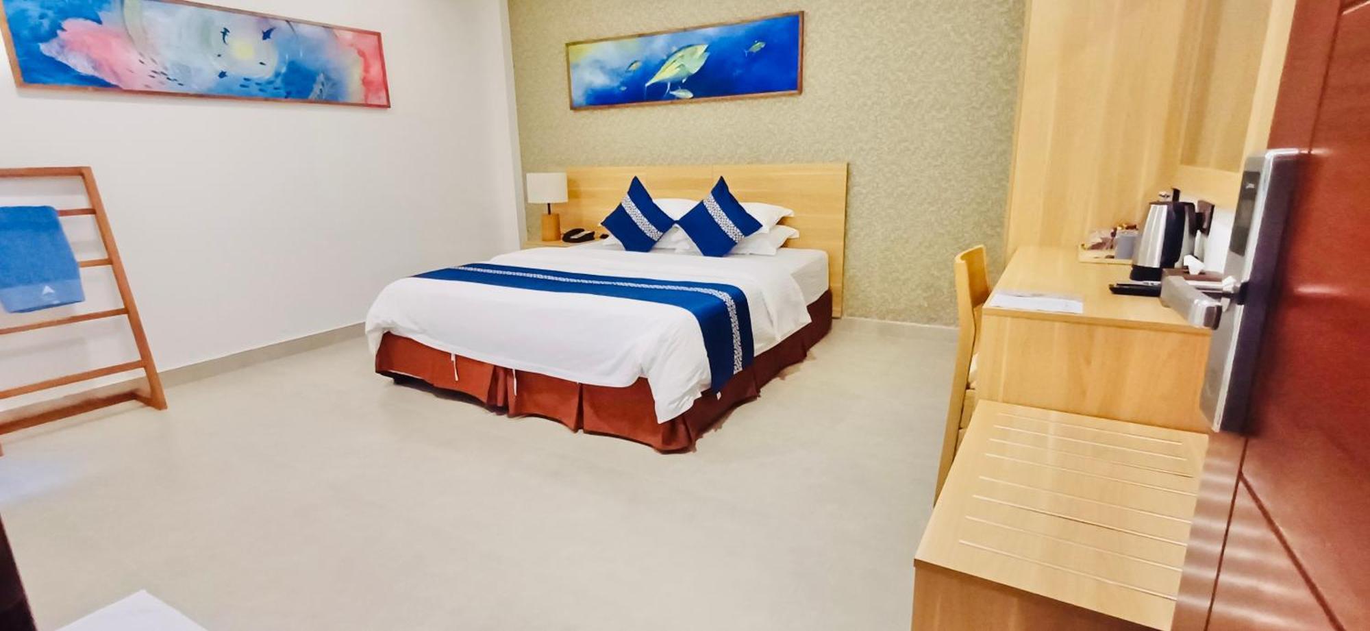 Ayala Oceanview Maldives Hotel Gulhi Exterior foto